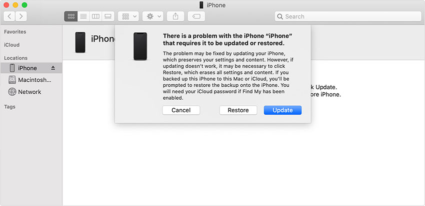 iPhone 12に貼り付けられたアップルロゴ